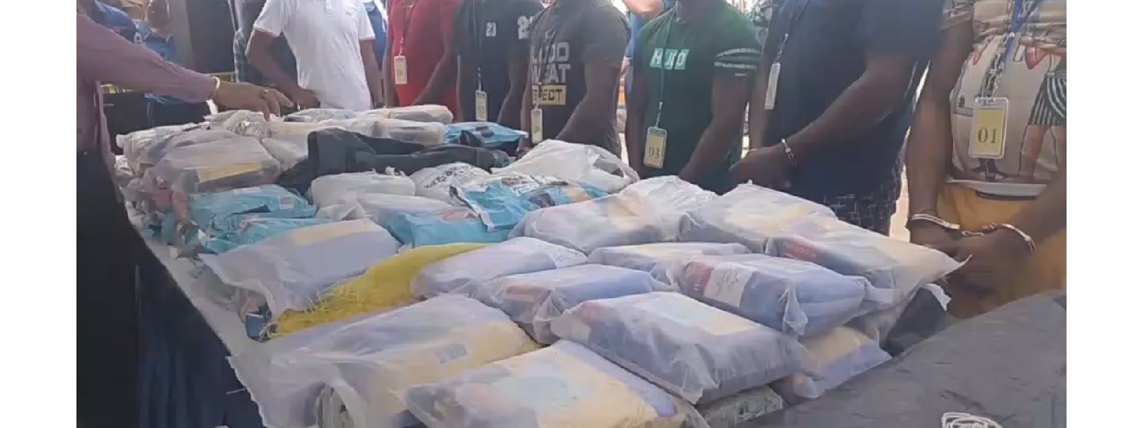 අත්අඩංගුවට ගත් ධීවර යාත්‍රාවේ හෙරොයින් කිලෝ 103ක්